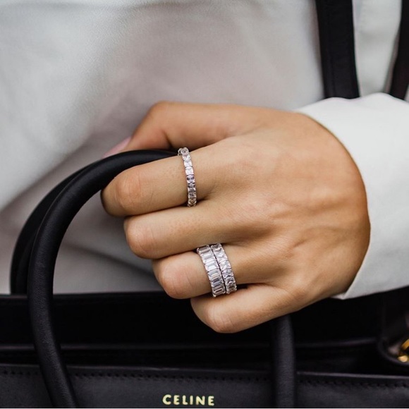 1CT Emerald Cut VVS Eternity Wedding Band 925 Ring - Picture 3 of 16